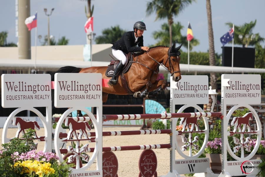 Edison de Hus et Bertram Allen remportent la 1ère place au CSI 5* de Wellington !